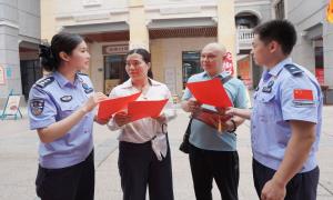 端午棕香飘骑楼 警民同心乐融融