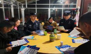 “法治大餐”送进辖区建设工地