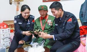 “粽”情端午 情系老兵
