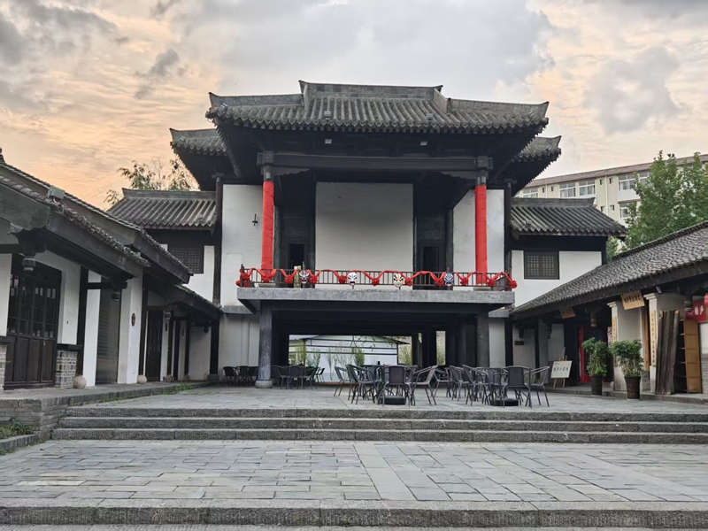 勉县诸葛古镇老戏楼-张中奇.jpg