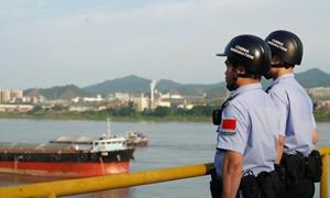 梧州边检护航共营体专线首航智慧物流，打造西江“水水共赢”新模式