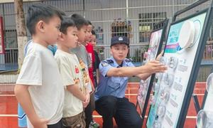 友谊关派出所开展禁毒宣传进校园活动