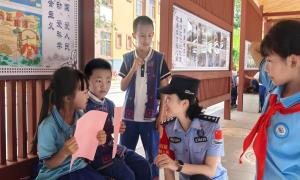 边关“向日葵”护苗行动撑起校园平安保护伞