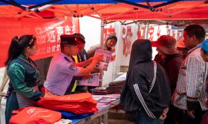 “禁毒小分队”街子天出击！丙中洛“禁毒+民族”宣传点燃全民防毒热情