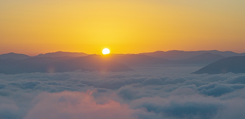 龙山湖日出.jpg