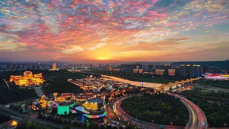 陕西省宝鸡市夜景-于浩 摄.jpg