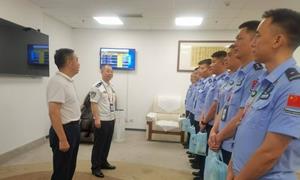 宁波市总工会王斌主席一行赴宁波机场边检站开展高温慰问活动