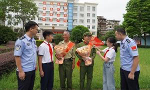 梧州边检站邀请“老兵宣讲团”开展主题活动