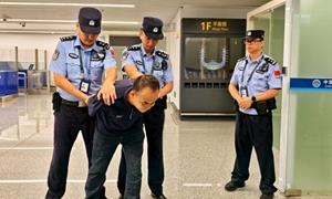 实战演练强本领 桂林边检护国门