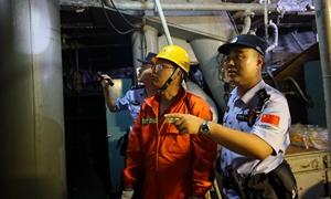 不惧酷暑 石岛边检站保障口岸通关顺畅