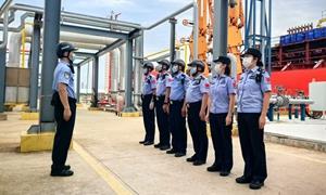 八所边检站高效保障212万吨电煤顺畅通关