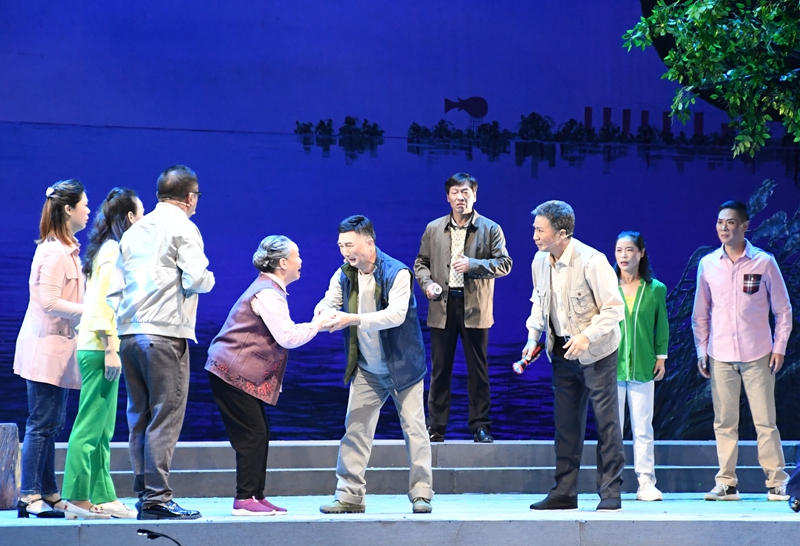 江苏省镇江市扬中市原创锡剧《太平洲上》演出照.jpg 江苏省镇江市扬中市原创锡剧《太平洲上》演出照.jpg