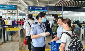 多措并举，桂林边检站护航暑期旅游高峰通关