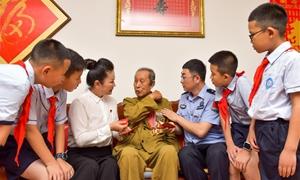 牢记百岁老兵嘱托 激励少年前行之路
