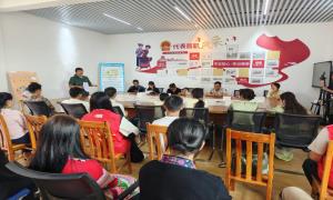 勐海县“小台灯”:点亮乡村青少年的阅读星空