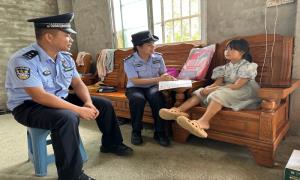 “警”心护“童心” 开启安全新学期