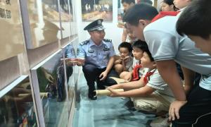 友谊关边境派出所开展“迎国庆 强国防”警营开放日活动