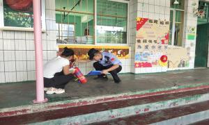 那花边境派出所深入学校筑牢校园安全防线