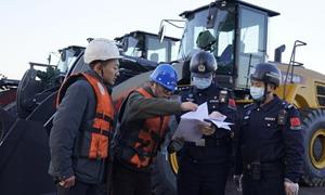 寒潮里的“通关暖流”