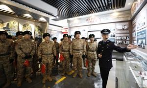 图们边检站“国门讲堂”奏响学习贯彻全会精神“进行曲”