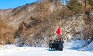 新年第一巡 风雪边关的忠诚守护