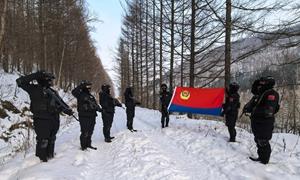 雪漫边关铸忠诚 誓言铿锵守边关