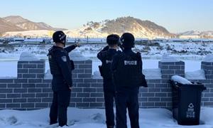 十二道沟、十三道沟边境派出所联合开展冬季联合执勤