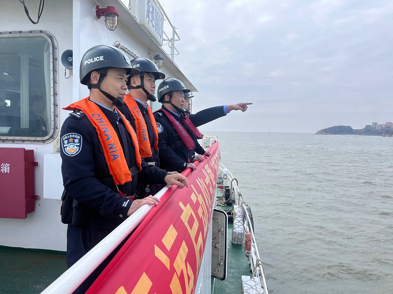 肖厝边检站联合口岸涉海部门开展“畅海安澜”巡航执法活动.jpg