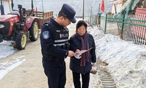 芦果边境派出所扎实做好辖区返乡人员法律法规宣传工作