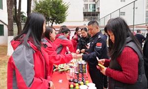 贵港出入境边防检查站与共建单位联合举办迎新春游园活动