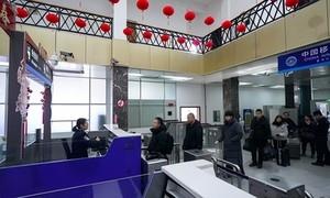 深耕通关服务 护航群众平安返乡