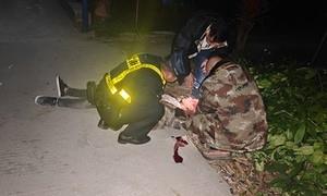 边境民警巡逻途中及时救助受伤群众