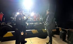 黄骅边检站执勤四队开通紧急通道救助受伤船员