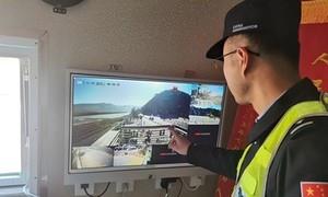 界碑旁的暖心守护