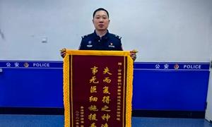 小卡显大爱 千里递温情