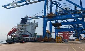 单票5148吨！边检护航中国制造畅行越南