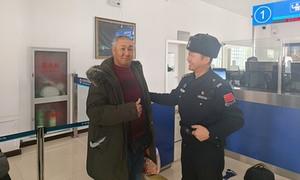 包头边检站为来华就医蒙古籍旅客提供优质高效通关服务