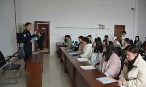 民警送“安全礼” 实用防身术守护“她”平安