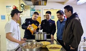 海上生明月 警民一家亲