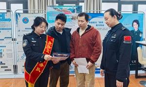 暖心服务践初心 普法宣传进一线