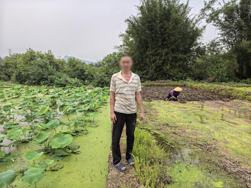 图为嫌疑人林某某指认作案现场1.jpg