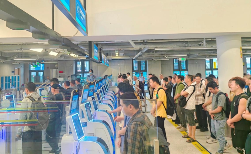 护航“生命之翼”1.jpg