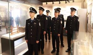 清明祭英烈 忠诚铸警魂