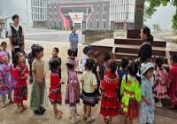 平孟边检站与驻地幼儿园联合开展爱国主义教育活动
