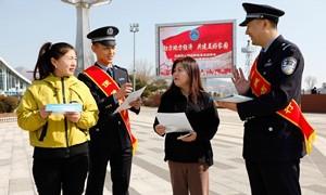 在百年口岸书写新时代奋斗答卷