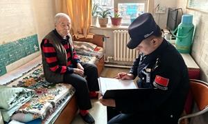 入户走访察民情 暖心帮扶护桑榆