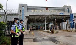 “五一”假期，南疆国门“警”色浓