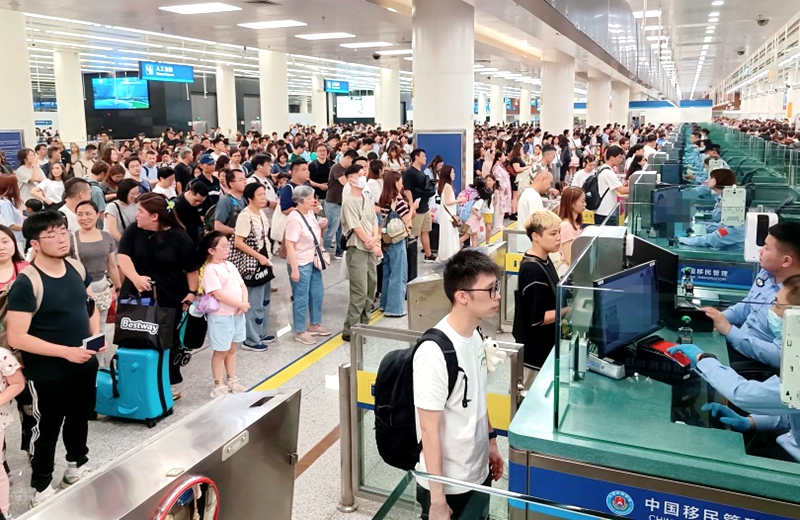 党旗耀国门1.jpg
