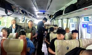 文明执勤精细查验，全方位护航G331国道边境通行安全