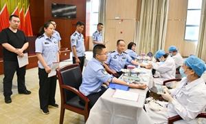 常熟边检站开展“国门热血 生命护航”无偿献血活动